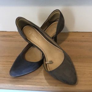 7.5 grey low suede heels